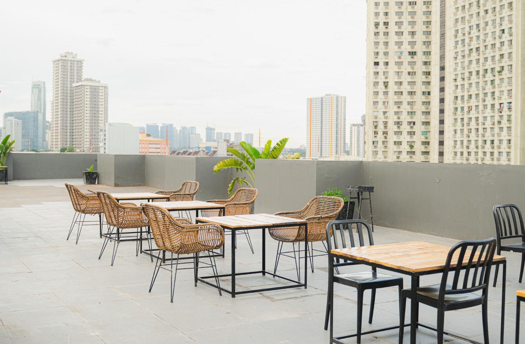 Pasay Centrale Hotel Exteriör bild